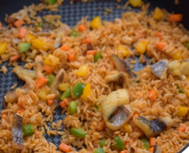 ข้าวผัดน้ำพริกนรกแมงดา ปลาสลิด | แนะนำเมนูอร่อยจากน้ำพริกรุ่งเจริญ